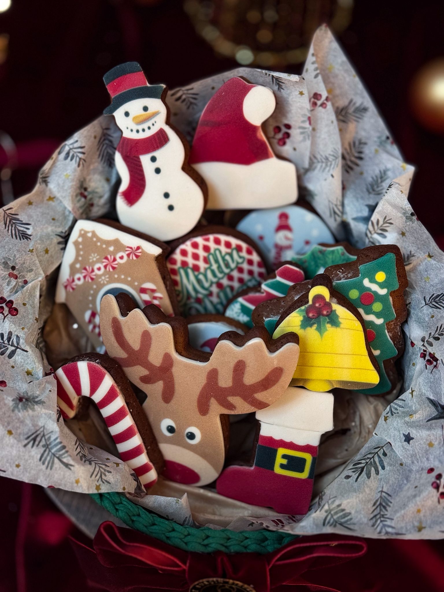 Yeni Yıl Baskılı Kurabiye Sepeti (15 Adet)