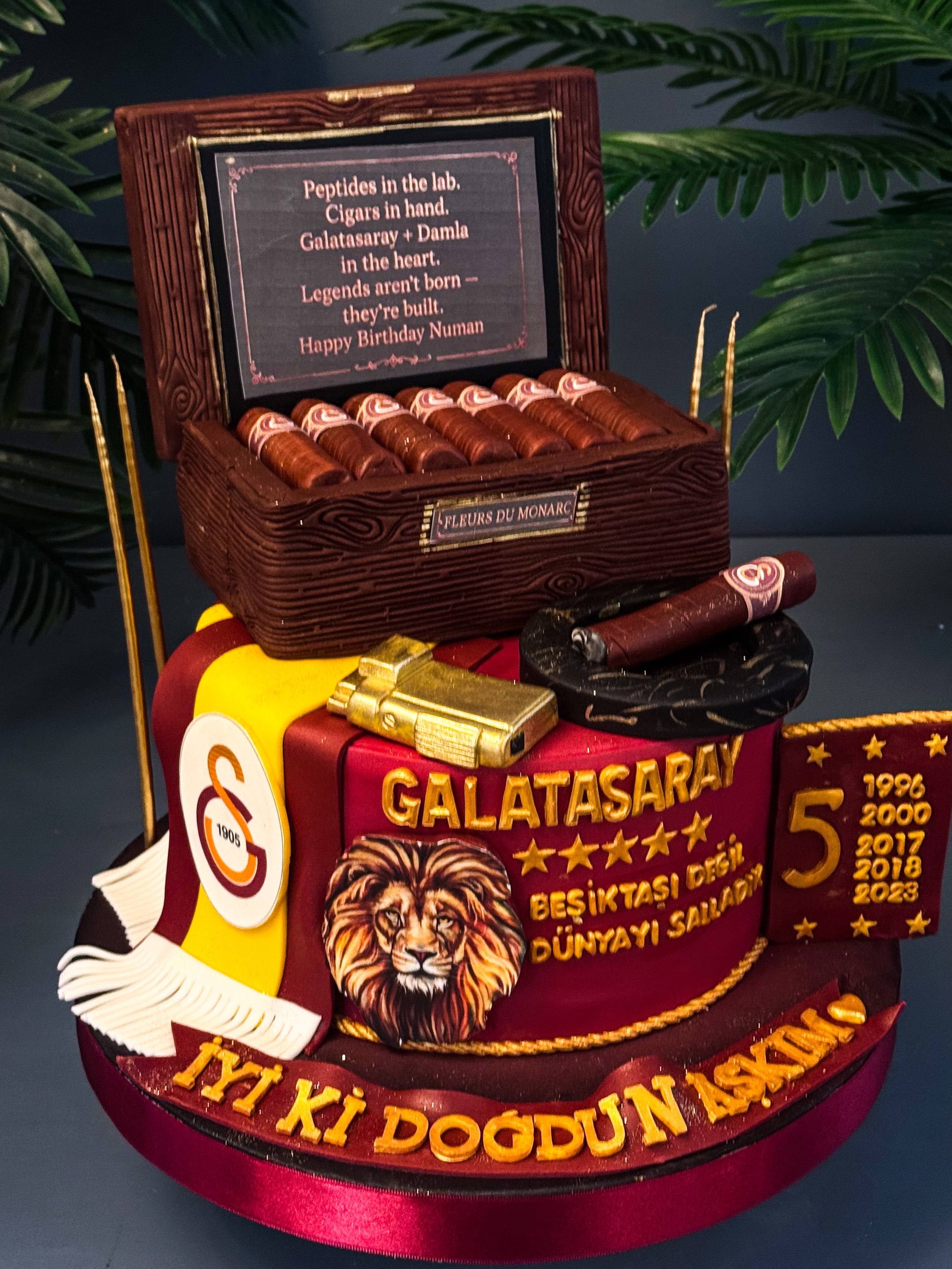 Galatasaray ve Puro Kutusu Konseptli Tasarım Pasta