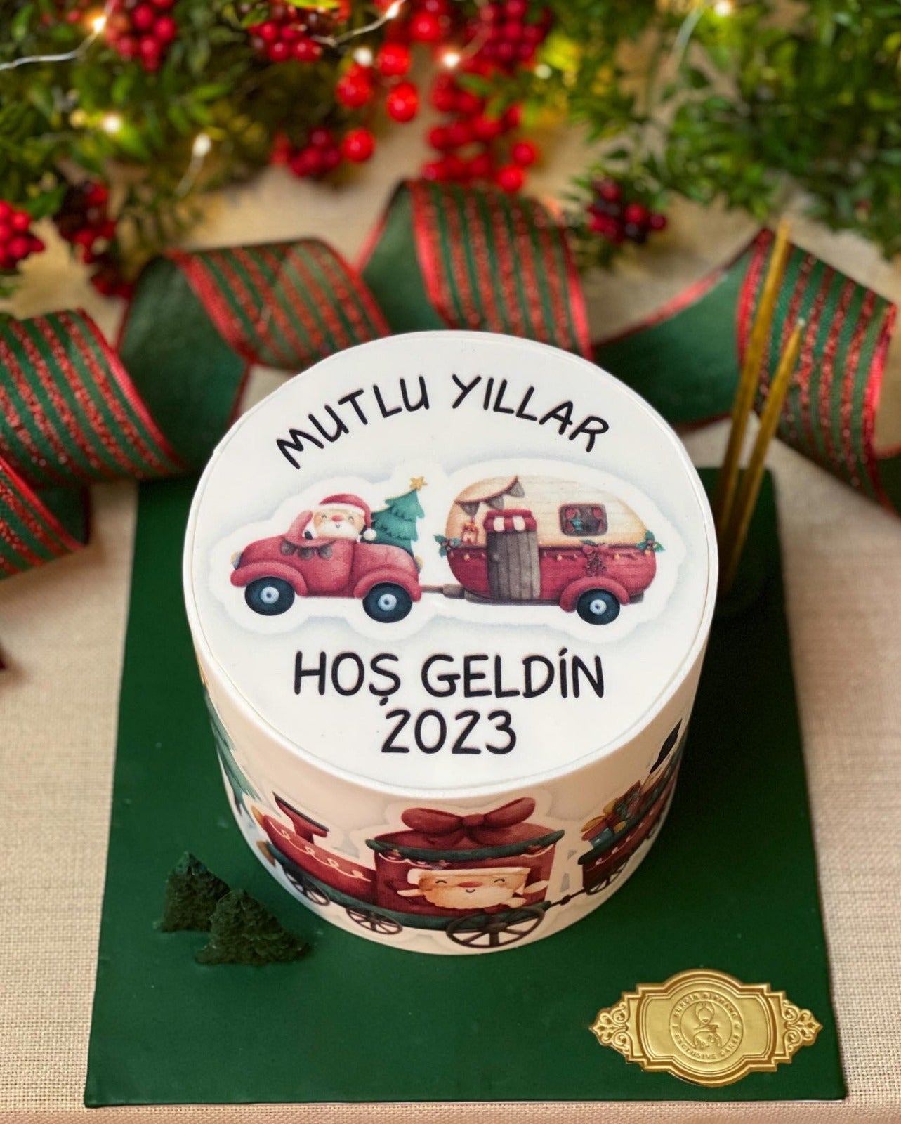 🚚 Yılbaşı Karavan Konvoyu Tasarım Pasta