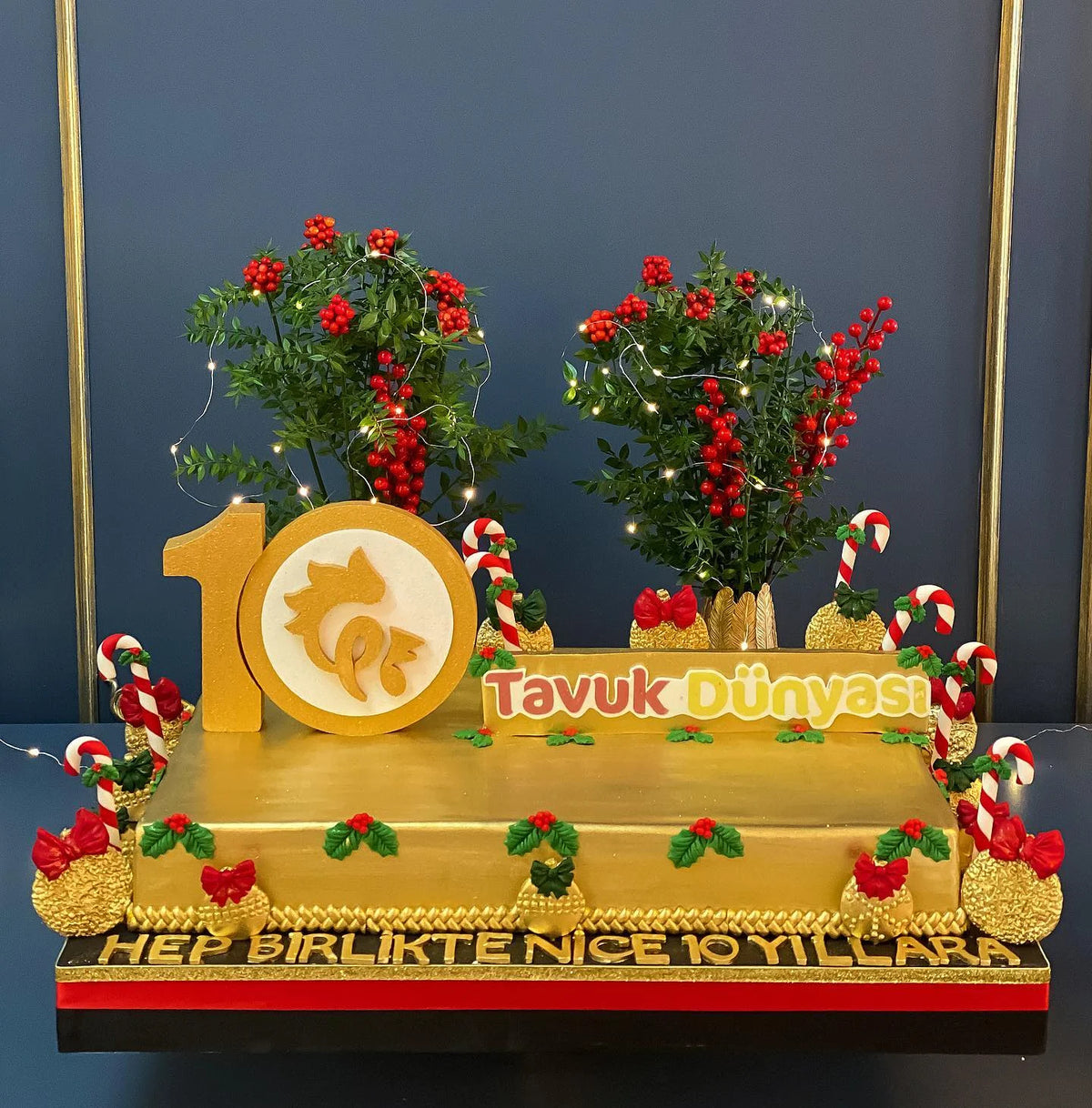 Altın Harfli Kurumsal 10. Yıl Pastası