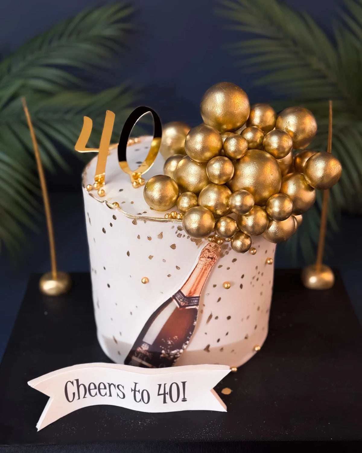 Altın Toplu Cheers to 40 Pastası