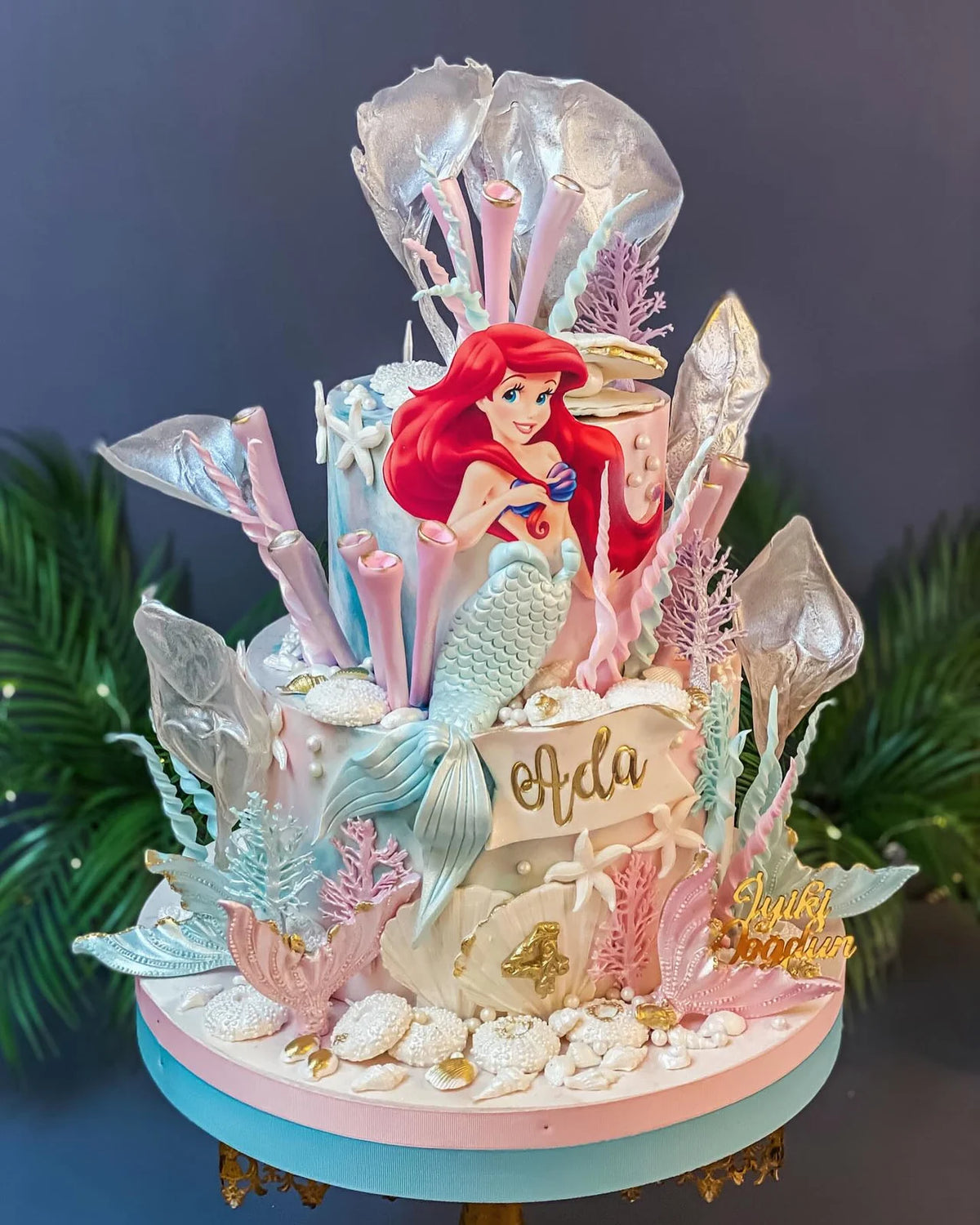 Ariel ve Gümüş Mercanlı Deniz Kızı Pastası