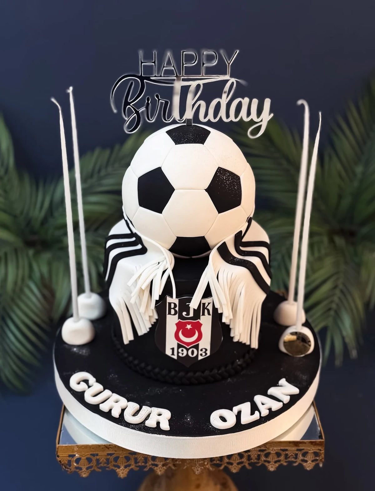 Beşiktaş Formalı ve Toplu Taraftar Pastası