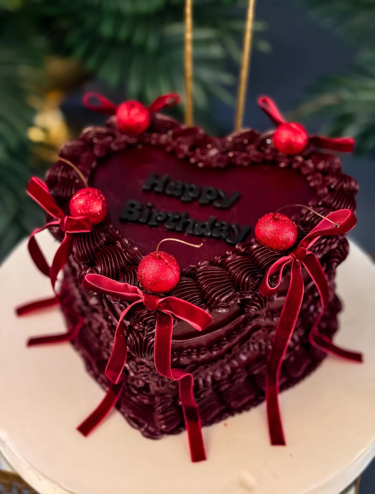 Bordo Kirazlı Happy Birthday Vintage Pastası