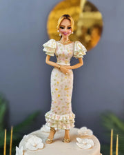 Çiçek Desenli Elbiseli Kadın Figürlü Pasta