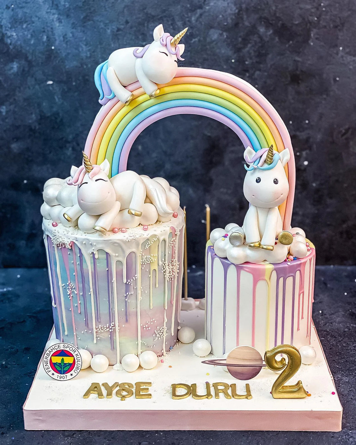 Çift Unicorn ve Renkli Akıtmalı İkili Pasta