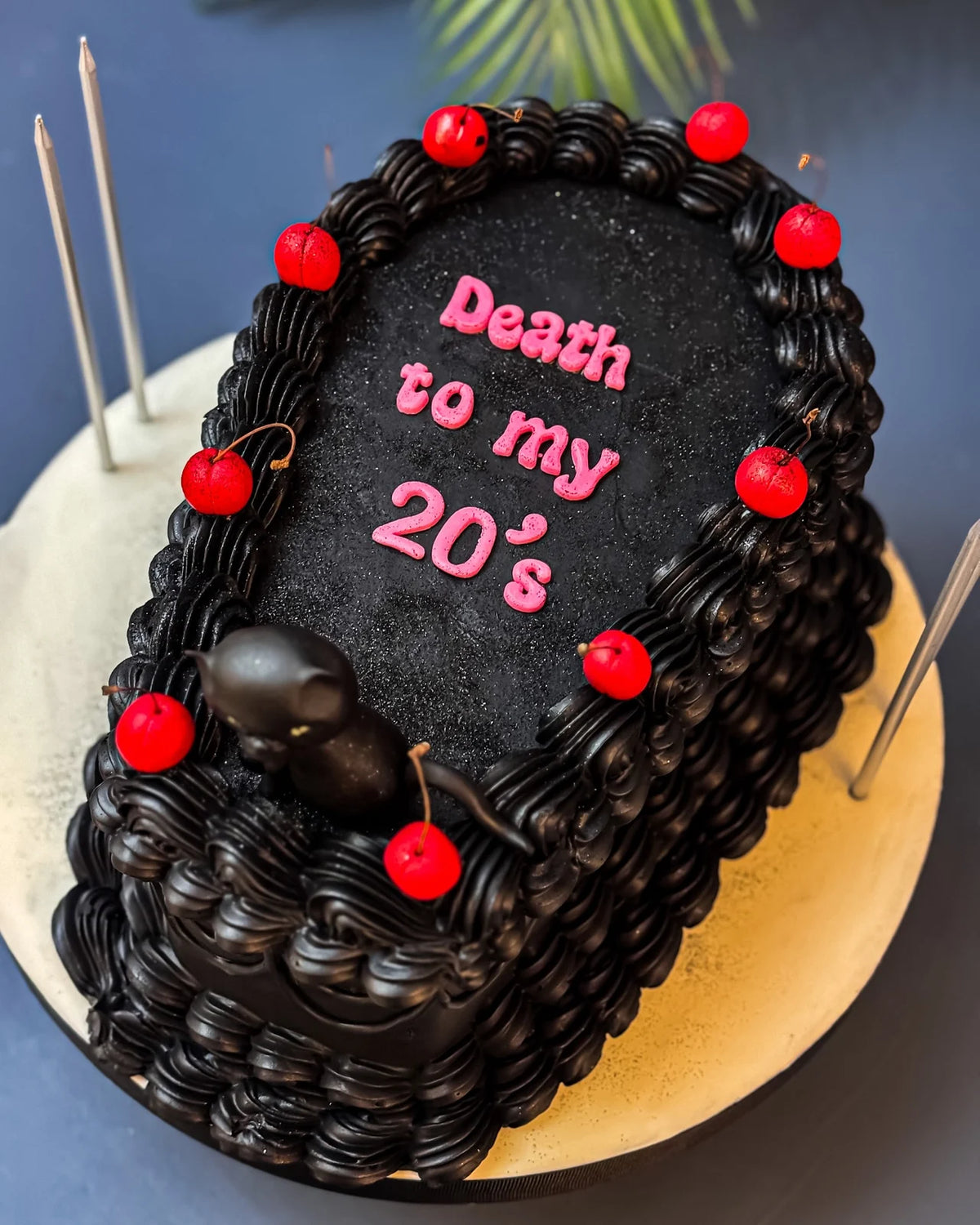 Death to My 20s Yazılı Siyah Pasta