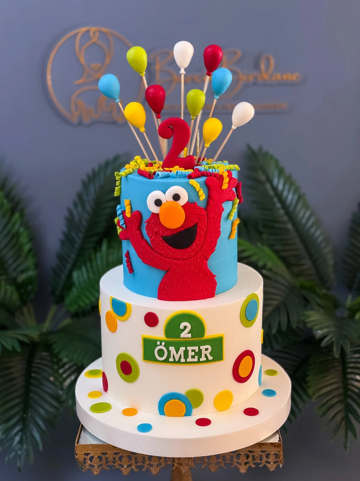 Elmo ve Renkli Balonlu İki Katlı Pasta