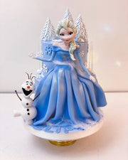 Elsa ve Olaflı Mavi Buz Şatosu Pastası