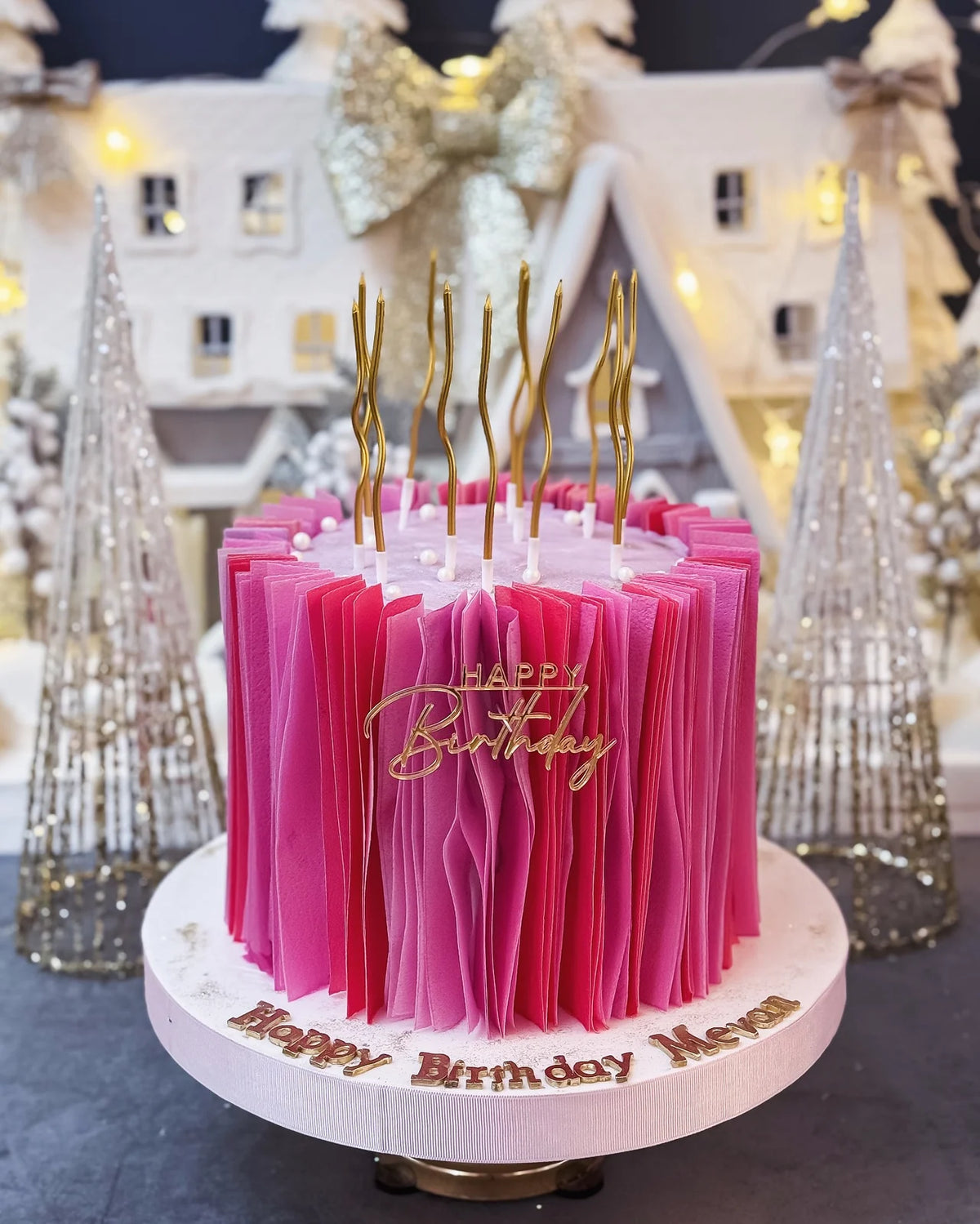 Fuşya Drapeli Happy Birthday Pastası