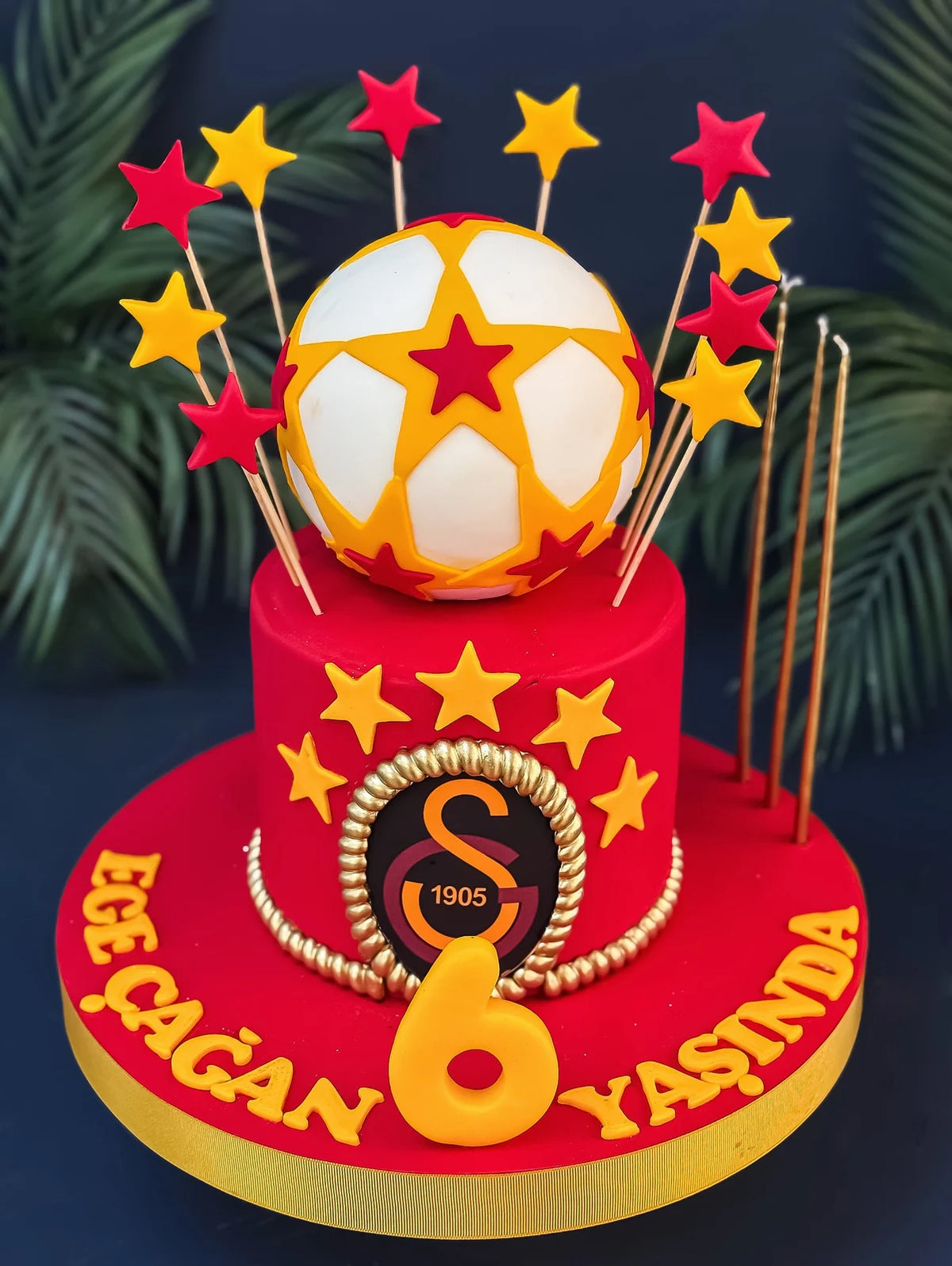 Galatasaray Toplu Kırmızı 6 Yaş Pastası