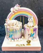 Gökkuşağı Kemerli İkili Unicorn Pastası