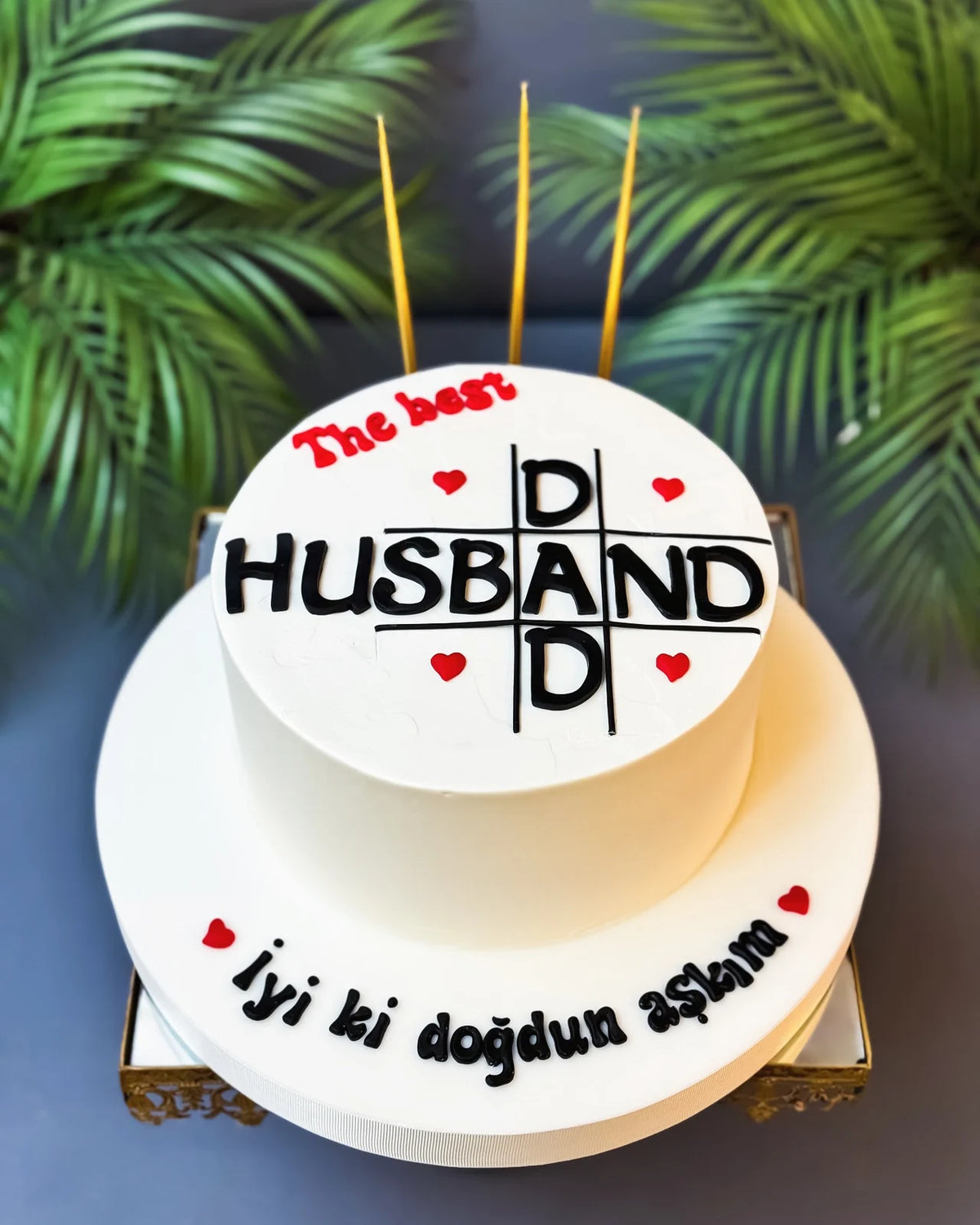 Husband ve Dad Yazılı Beyaz Pasta
