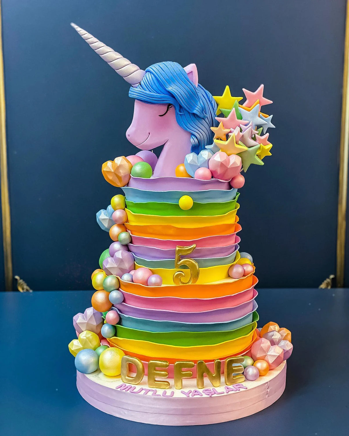 İki Katlı Mavi Yeleli Unicorn 5 Yaş Pastası