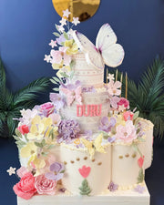Kelebekli Şato ve Pastel Çiçekli Pasta