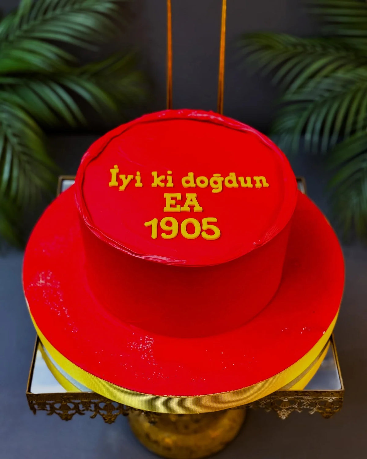 Kırmızı Sarı Sade Taraftar Pastası