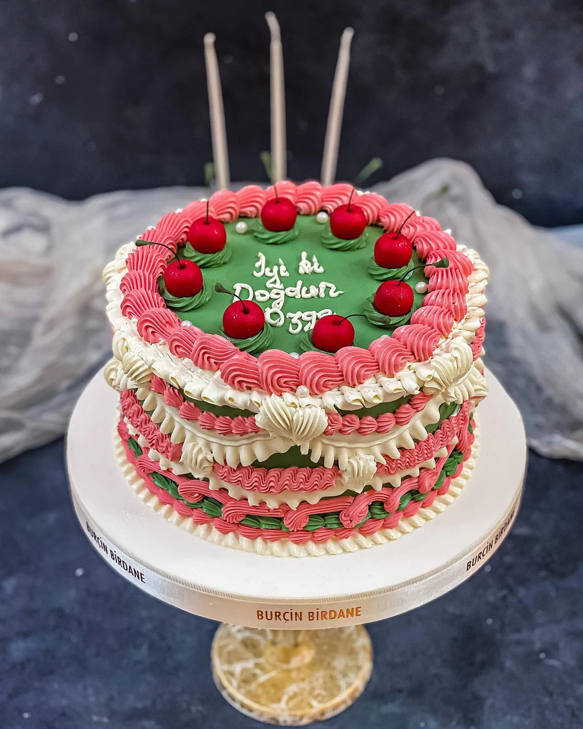 Kırmızı Yeşil Vintage İyi ki Doğdun Pastası