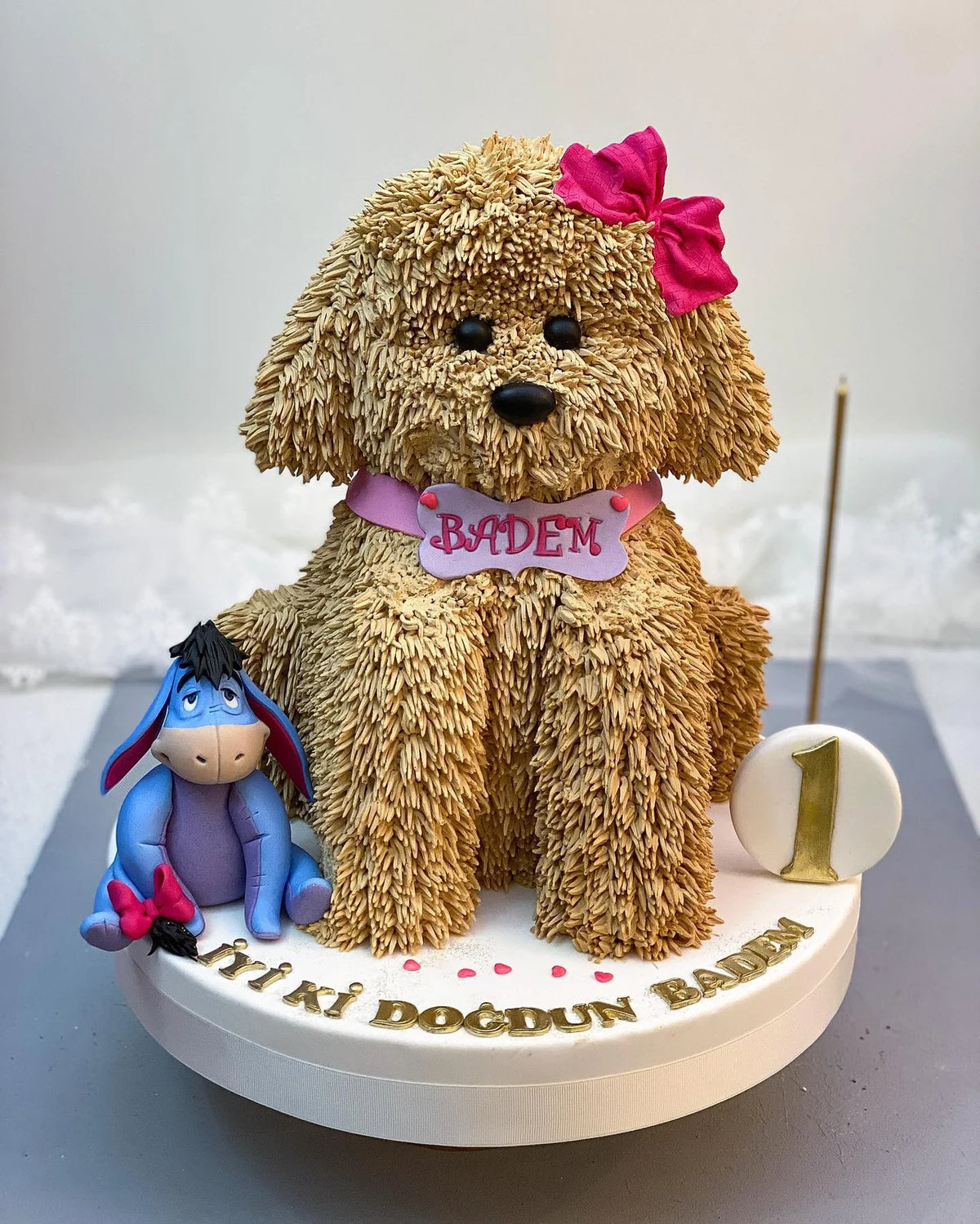 Köpek ve Eeyore Figürlü 1 Yaş Pastası