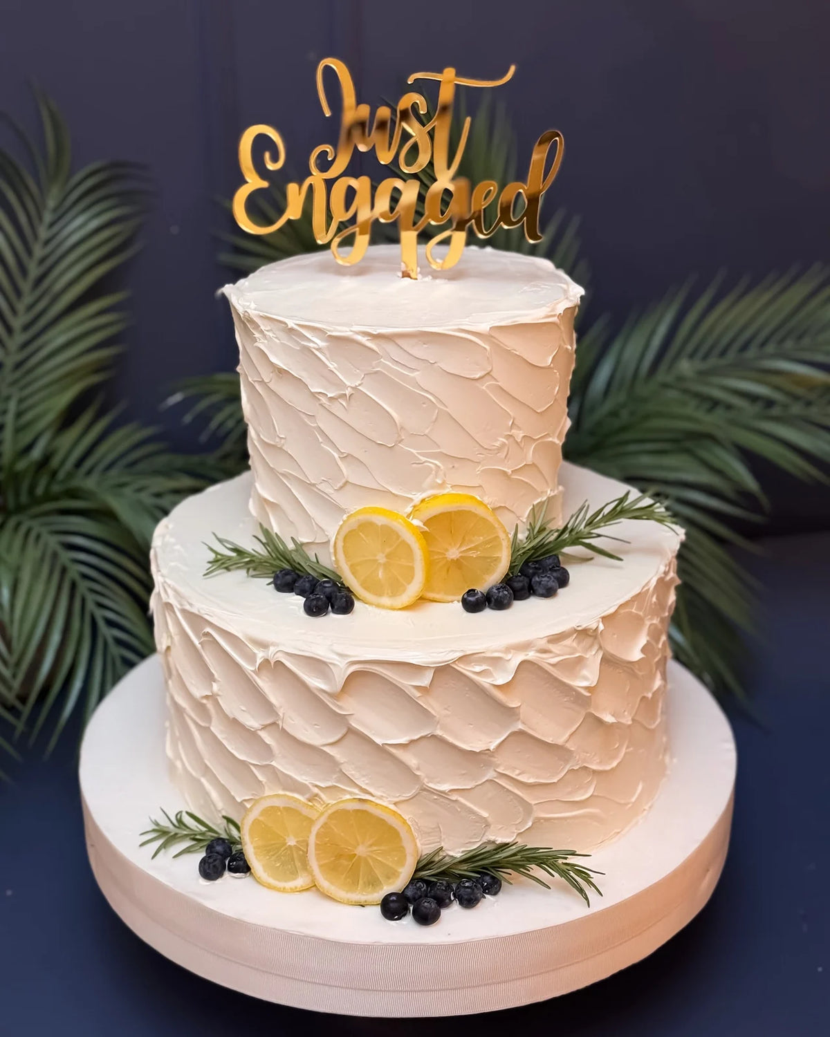 Limonlu ve Yaban Mersinli İki Katlı Nişan Pastası