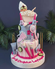 Makyaj ve Popcorn Temalı Pembe Pasta