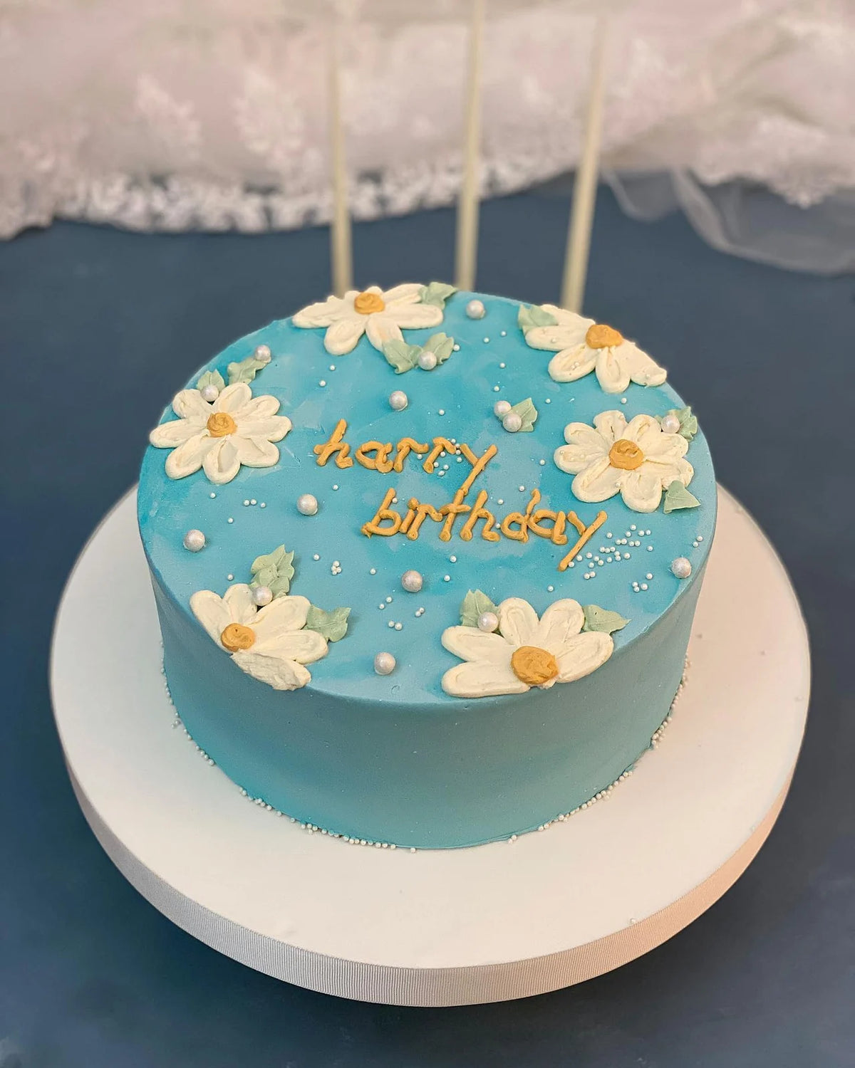 Mavi Papatyalı Happy Birthday Pastası