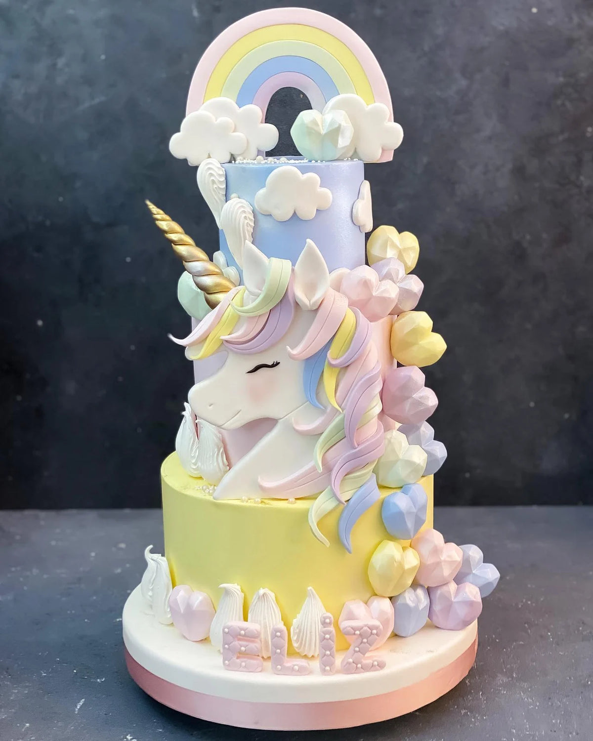 Pastel Unicorn ve Gökkuşağı Üç Katlı Pasta