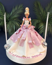 Pembe Beyaz Elbiseli Barbie Pastası