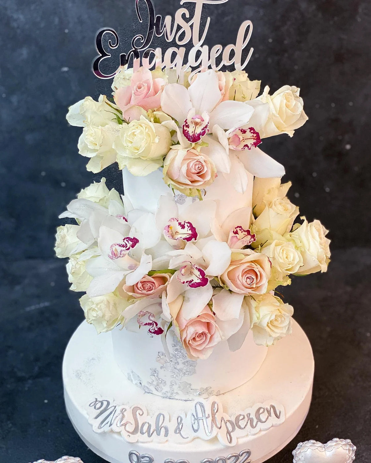 Pembe Orkideli İki Katlı Just Engaged Pastası