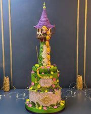 Rapunzel Kulesi Şeklinde Çiçekli Pasta
