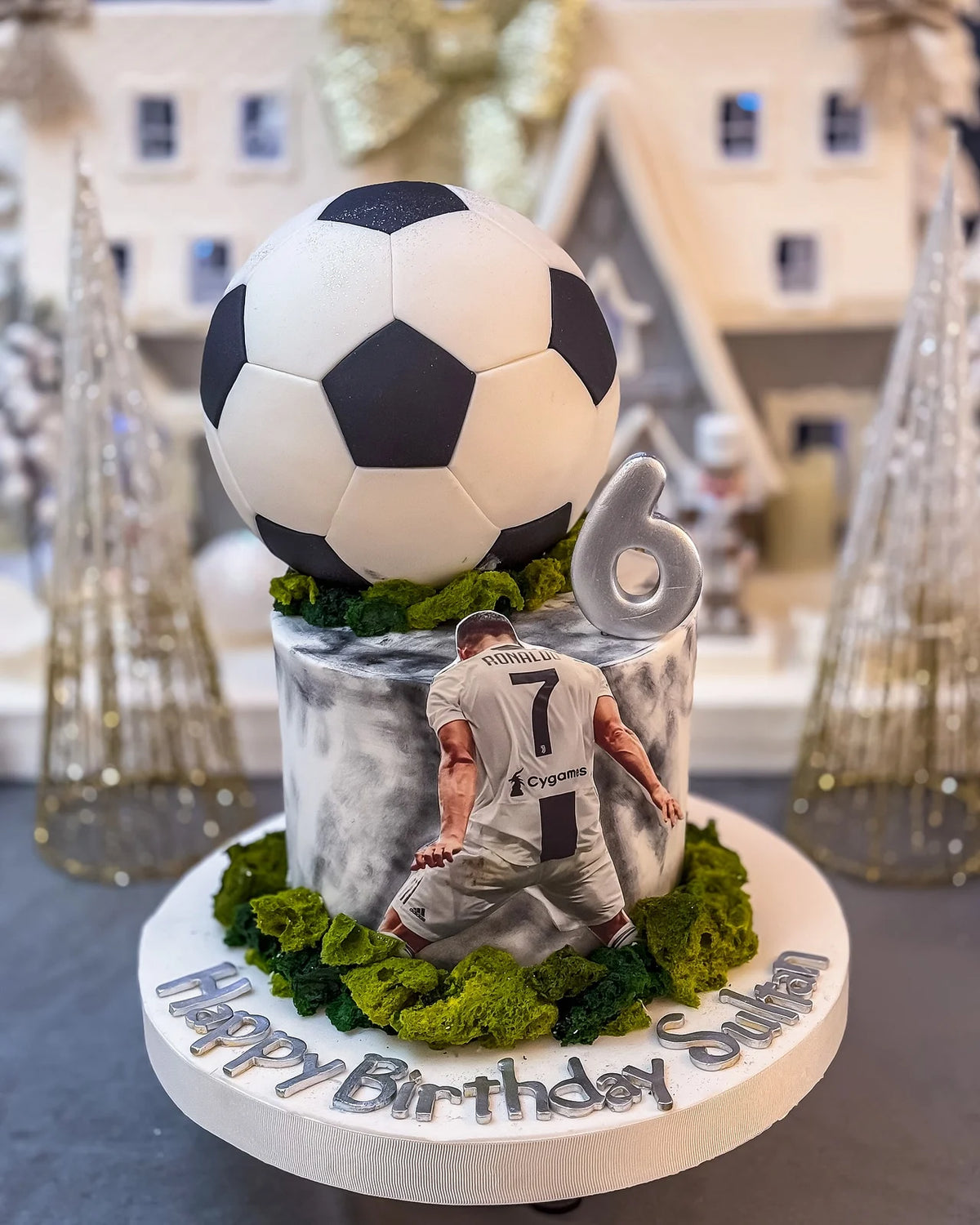 Ronaldo Formalı ve Futbol Toplu Pasta