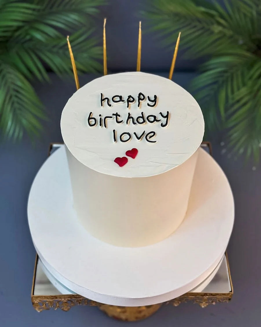 Sade Beyaz Happy Birthday Love Pastası