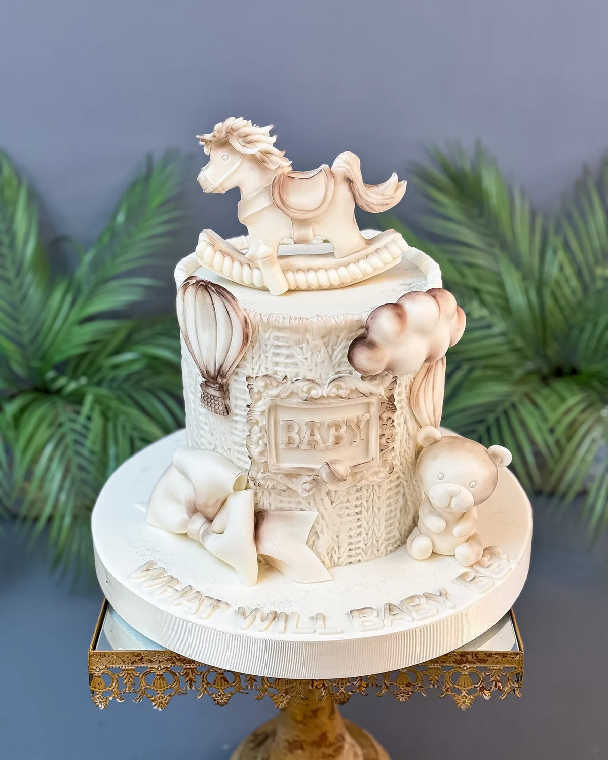 Sallanan At ve Kabartmalı Baby Blok Pastası