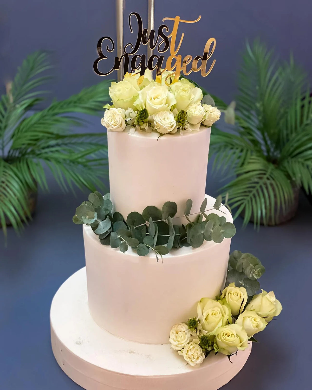 Sarı Beyaz Güllü İki Katlı Just Married Pastası
