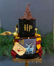 Seçmen Şapka ve Hogwarts Armalı İki Katlı Pasta
