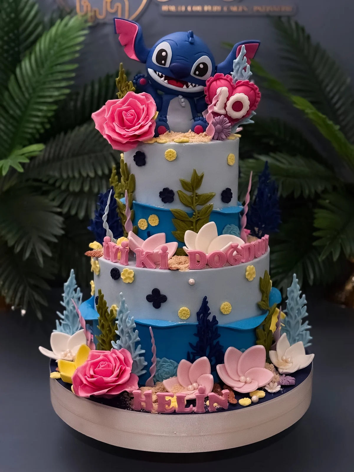 Stitch Figürlü İki Katlı 10 Yaş Pastası
