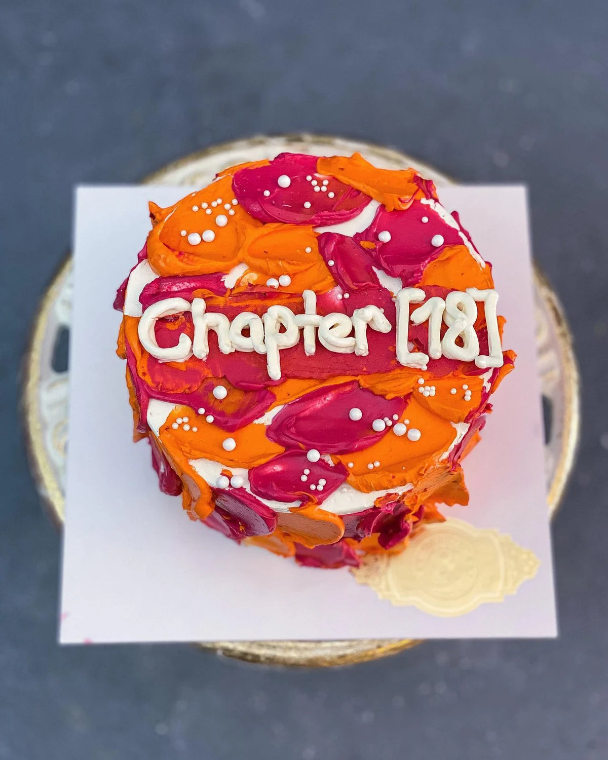 Turuncu Pembe Fırça Desenli Chapter Pastası