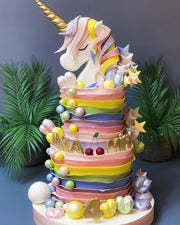 Üç Katlı Renkli Unicorn Pastası