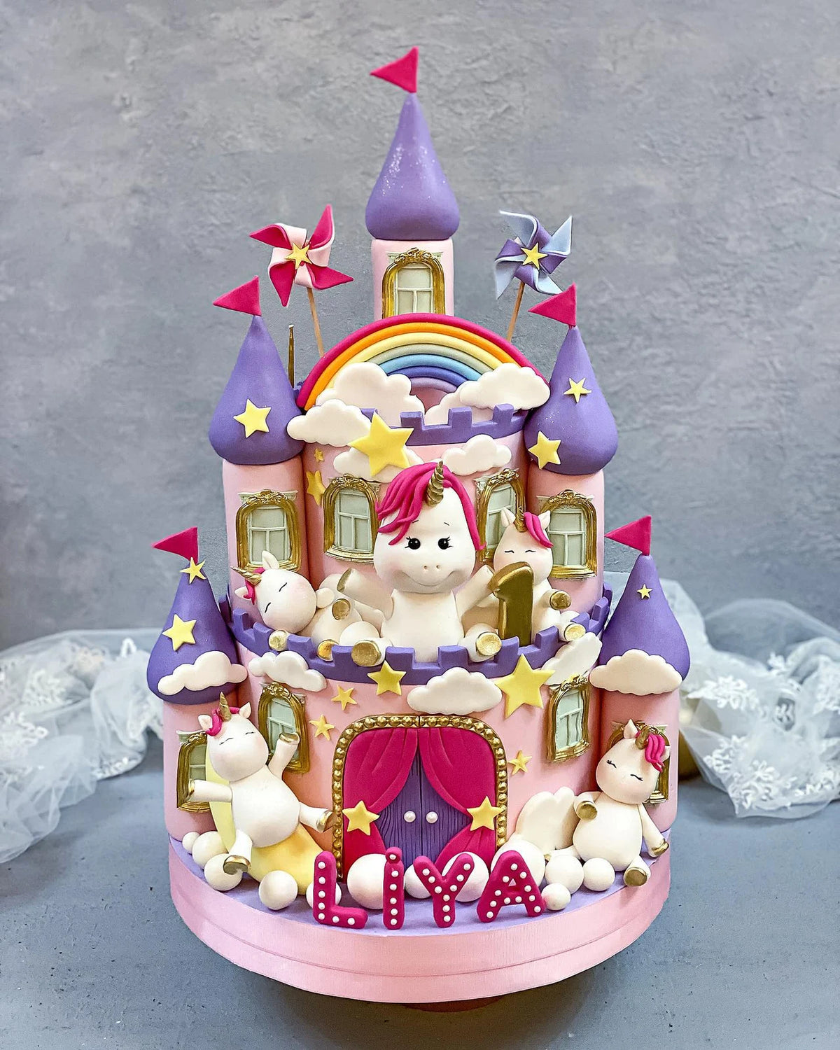 Unicorn ve Mor Şato 1 Yaş Pastası