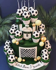 Yeşil Saha ve Futbol Toplu Cupcake Seti