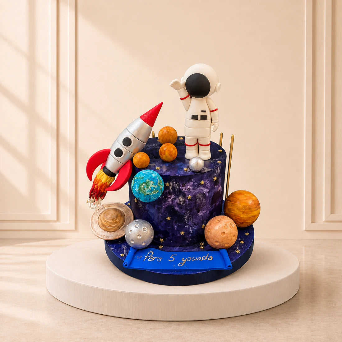 Astronot ve Gezegenler Doğum Günü Pastası